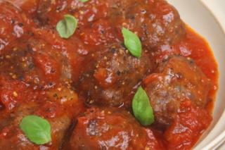 Saladmaster Healthy Solutions 316 Ti Cookware: Meatballs with Vegetable Tomato Sauce